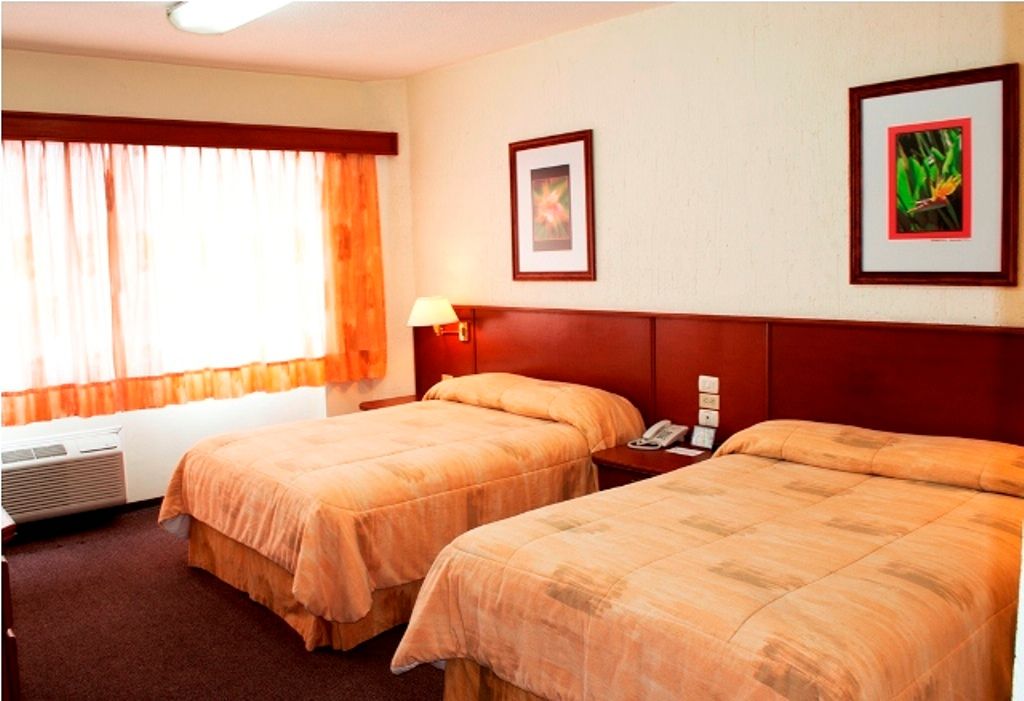 Hotel Marcella Clase Ejecutiva Морелия Экстерьер фото